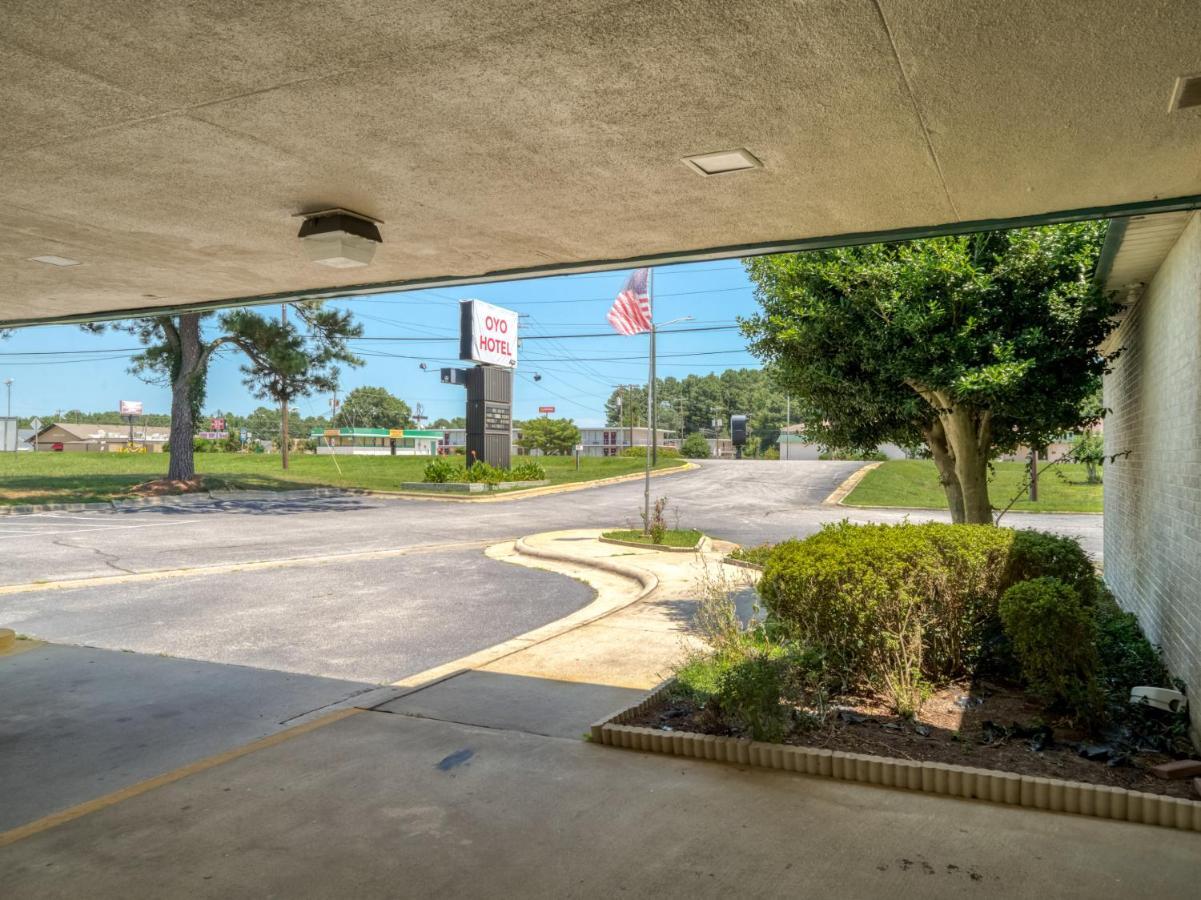 Oyo Hotel Battleboro Exterior photo