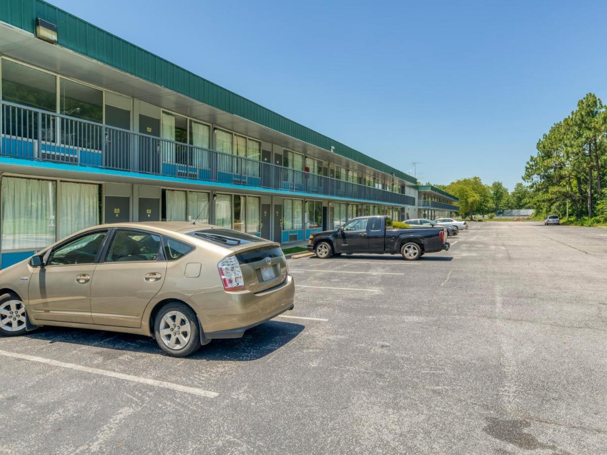 Oyo Hotel Battleboro Exterior photo