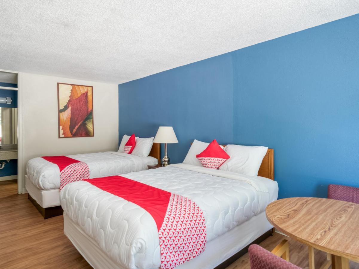 Oyo Hotel Battleboro Exterior photo